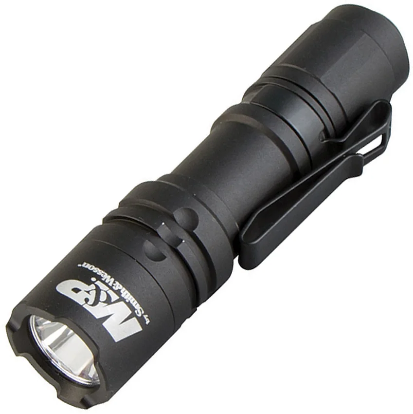Smith & Wesson Delta Force CS10 Compact Flashlight CREE  XBH LED (130 Lumens)